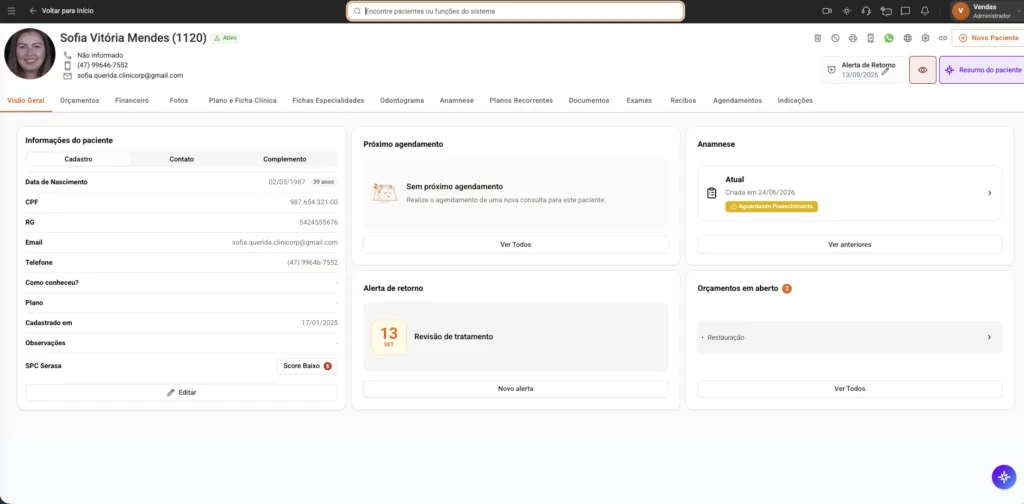 Tela "Prontuário Eletrônico" do software odontológico Clinicorp.