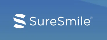 Logo da SureSmile, marca de alinhadores invisíveis da Dentsply Sirona disponível no Brasil desde 2024.