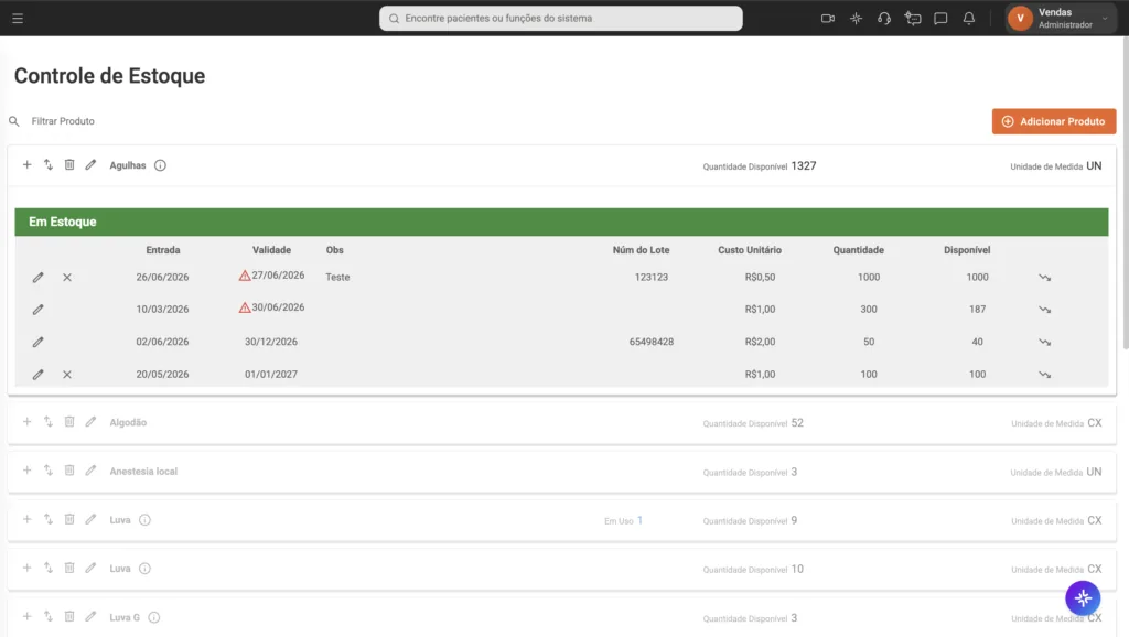 Tela do Controle de Estoque do software odontológico Clinicorp exibindo produtos cadastrados com quantidade disponível, data de validade, custo unitário e número de lote, controle completo de insumos para o dentista organizado.
