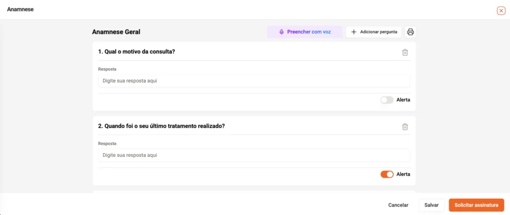 Captura de tela da Anamnese integrada ao Prontuário Eletrônico do paciente, dentro do software para clínicas de estética Clinicorp.