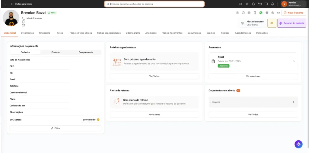 Print da tela com a visão geral do prontuário do paciente dentro do sistema Clinicorp.